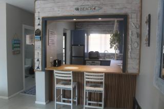 6 Bayview Seaside Apartment - 8