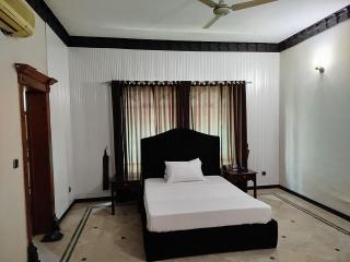 Smart Residency Guest House - 8