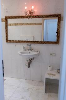 Megy's 3 Bedroom Central Apartment near NDK - Sofia - 0