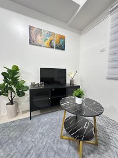 Covent Garden Condominium - 9