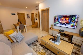 Stylish Apartment with Modern Amenities in Nova Roman Ridge - 0