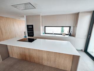 Fee4me Exclusive Villa with Pool and Parking - 2