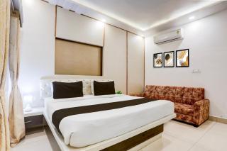 Townhouse OAK R R Palace - 3