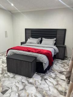 Luxurious Family Home 2 - 3