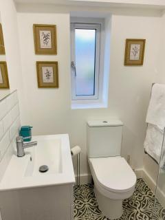 Cosy 2 bedroom cottage with parking - Bickley - 5