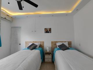 Azure Breeze Hotel - 9