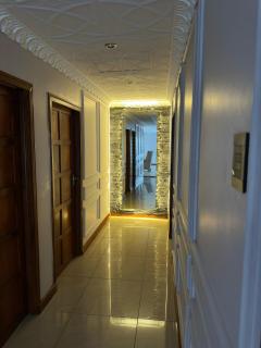 Luxurious 4 bedroom Family Home - 8