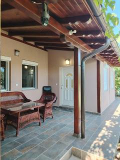 Sova Apartments - Peaceful Apartment with garden - Belgrade - 2