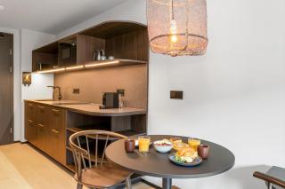 Strand Hotel Apartments - 8