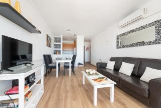 NEW Apartment Sol with Sea Views and Balcony by Bebreeze - 2