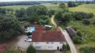 Grade II Listed Farmhouse, Pool, Hot Tub, Games Room, Celebration Hall, Car Park, 10ppl, 45 min from Central London - Stapleford Tawney - 5