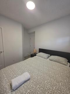Cozy 2 Bedroom Apartment - 4