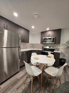 Cozy 2 Bedroom Apartment - 3