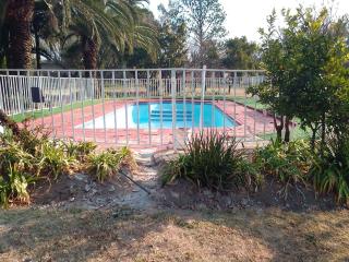 RRR Guesthouse - Midrand - 8