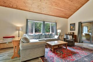 Private Killington Home with Indoor Hot Tub and 2 Living Rooms - 5