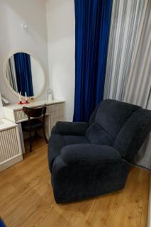 Luxury 2-Bedroom 2-Bath Apartment in City Center - 5