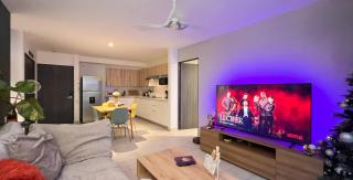 Cozy Apt, Pool, Garden, Terrace & Home Office - 8