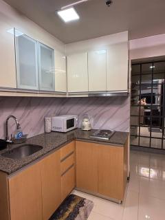 Newport Luxe Stay Condo - 1