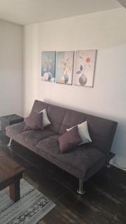Centric Loc - Sleeps 5 - Balcony - High Speed WiFi - 3