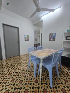 Hikers Homestay - 4