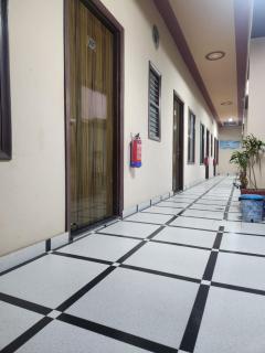 Hotel Panipat Town House - 9