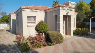 Chic and Secure Phakalane Stay - Gaborone - 0