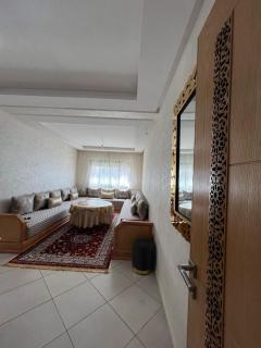 Elegant Apartment with Pool & Moroccan Lounge - 6
