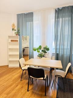 City apartment with private parking - 5