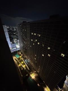 Newly-furnished 1BR with Balcony near MRT Mandaluyong - Manila - 3