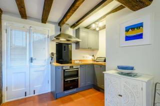 Hemingford Cottage - 1