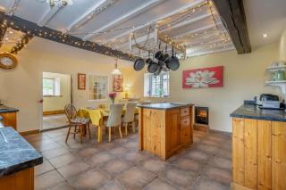 Middle Farmhouse - 6