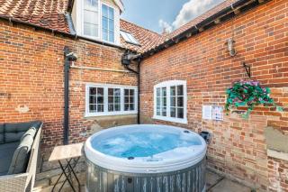 Middle Farmhouse - 4