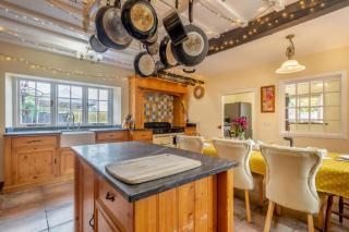 Middle Farmhouse - 3