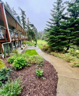 Private Bedroom on Orcas Island Golf Course - 2