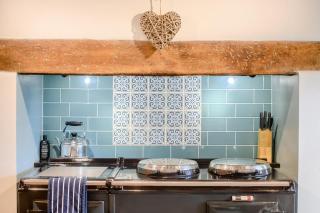 Wisteria Cottage - 2