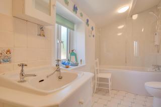 Hillview - 8