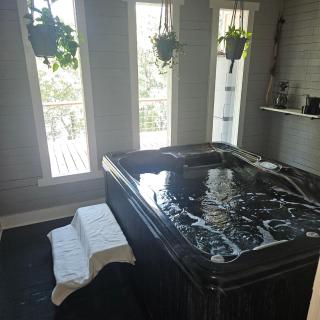 Sugarloaf Chalet - - 0