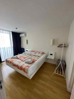 Sea View Apartment, 1st Line - 5