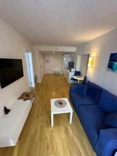 Sea View Apartment, 1st Line - 7