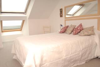 Bright comfy home, sea views and big skies - 3