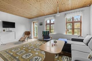 4726 Aakirkeby - Søndre Landevej 208 - 5