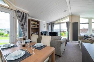 Hafan Y Mor Holiday Lodge - 2