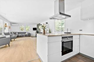 9010-Aakirkeby-Bjaelkeasen-5 - 3
