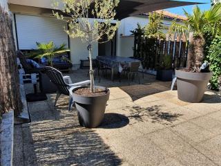 Diane - Beach, Wi-Fi, sleeps 6, Modern and Neat - 3