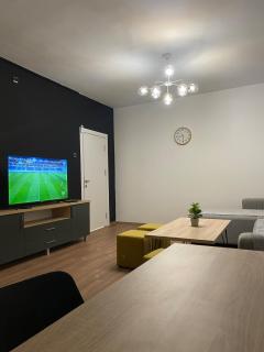 Stay Gate Apartment - Skopje - 9