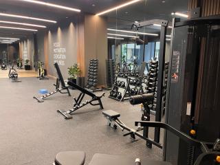 Luxury High-Floor 3 Bedroom Apartment FREE Pool & Gym - 6