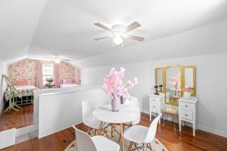 The Pink House in Downtown Clarksville - 3