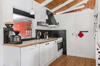 1482-Aakirkeby-Fyrreskoven-30 - 2