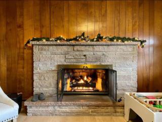 Charming Countryside Getaway - 5