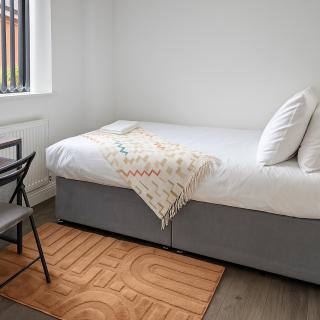City Centre Room - Walk to Station - Fast Wi-Fi - Coventry - 4
